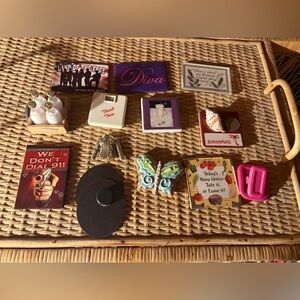 Total 11 different magnets!  Smoke & pet free home